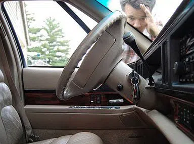 Universal Locksmith Store Austin, TX 512-487-7046 - 20-Car-Lockout